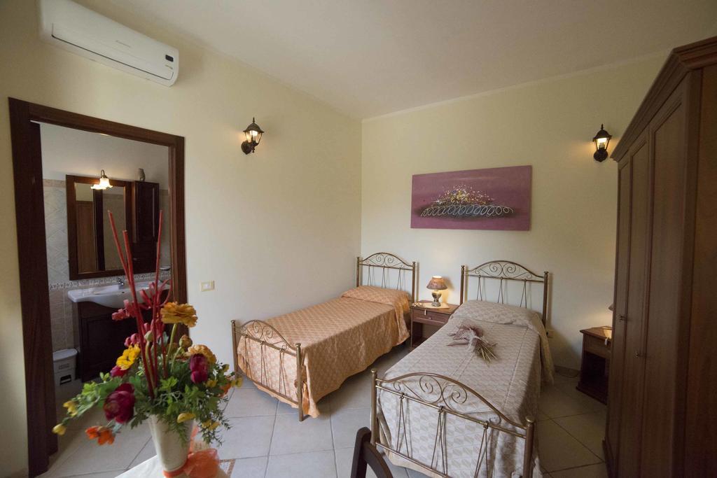 Masseria Cinti Bagnolo del Salento Luaran gambar